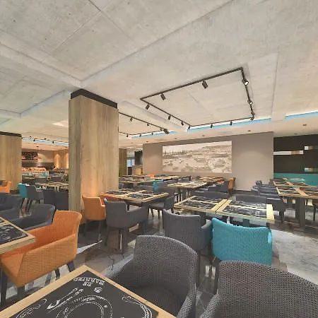 Azur By St グジラ