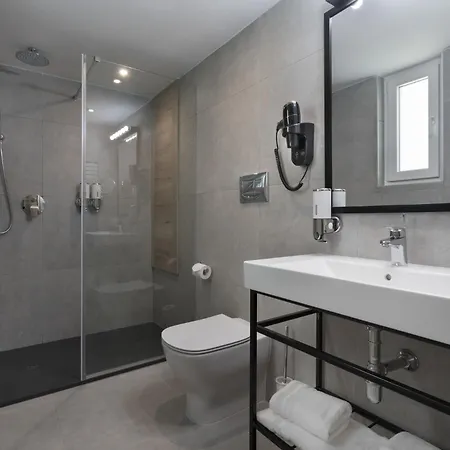 Hotel Azur By St 3*