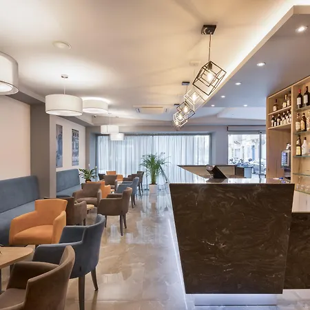 Hotel Azur By St