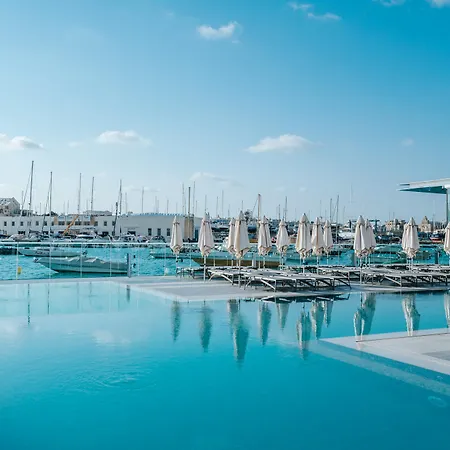 Hotel Azur By St 3*