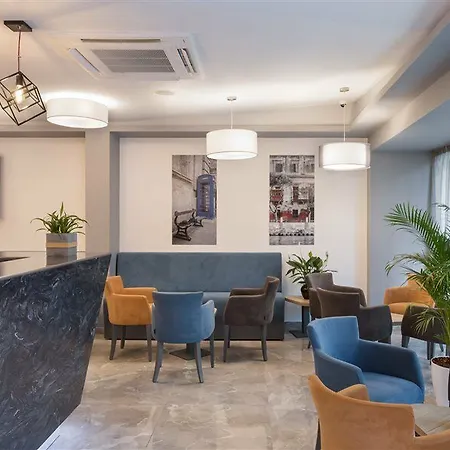 Hotel Azur By St 3*